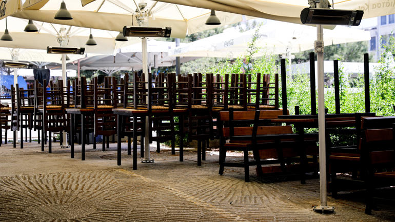 Ο ελληνικός κλάδος εστίασης συμμετέχει στην πανευρωπαϊκή διαμαρτυρία «άδειες καρέκλες»