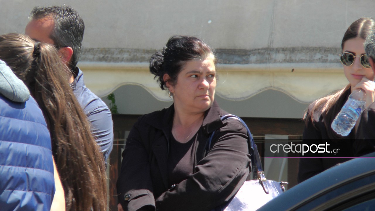 Η μητέρα του 29χρονου και σύζυγος του Λευτέρη Καλομοίρη