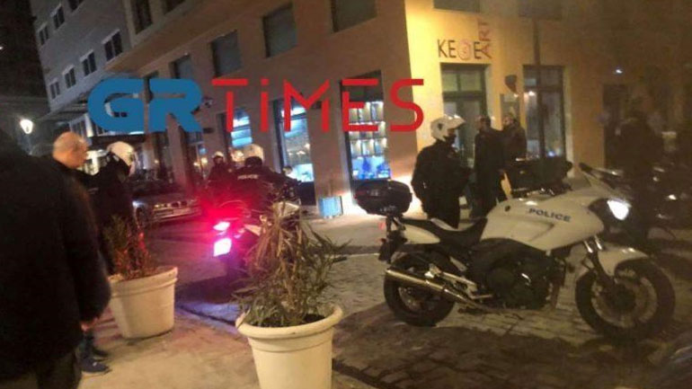 Ταυτοποιήθηκαν επτά Ρομά για το «Φαρ Ουέστ» στα Λαδάδικα