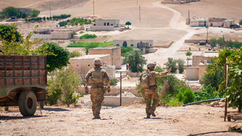 Ρώσοι και Τούρκοι στρατιωτικοί αύξησαν τη διαδρομή των κοινών περιπολιών στο Ιντλίμπ