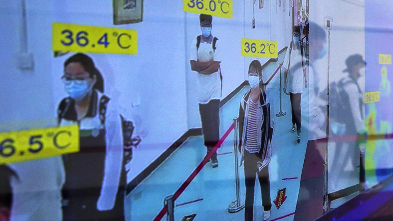 Covid-19: Οι ΗΠΑ κατηγορούν Κίνα και Ρωσία ότι συντονίζουν την «παραπληροφόρησή» τους