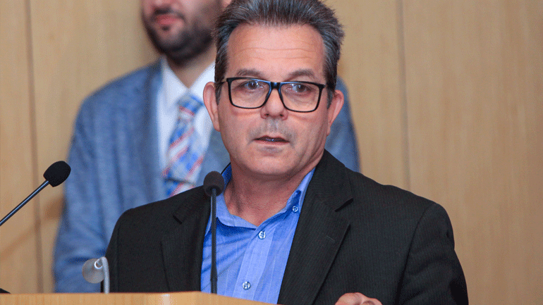 Συναδινός: «Φασιστική η επικήρυξη δημοσιογράφων στον Πειραιά, θλιβερή η αντίδραση Αυγενάκη»