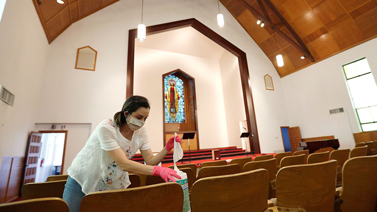 Την επαναλειτουργία των ναών αποφάσισε η Ιερά Επαρχιακή Σύνοδος της Εκκλησίας Αμερικής