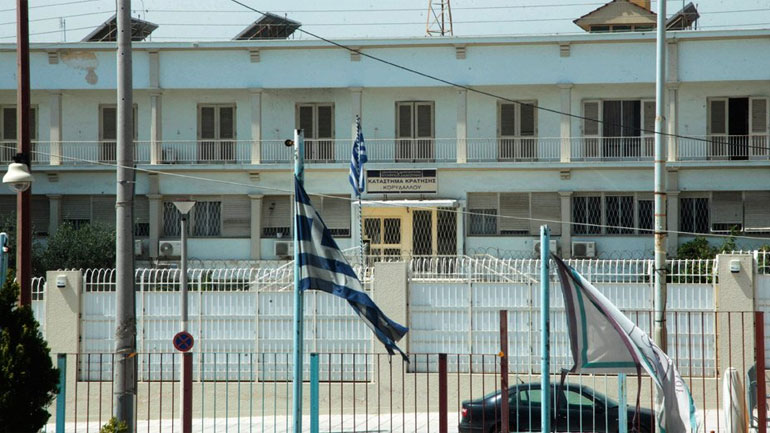Έκτακτη έρευνα στις φυλακές Κορυδαλλού: Βρέθηκαν μαχαίρια και σουβλιά