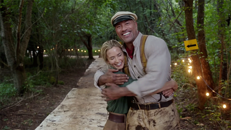 Ντουέιν Τζόνσον και Έμιλι Μπλαντ στην ταινία «Ball and Chain»