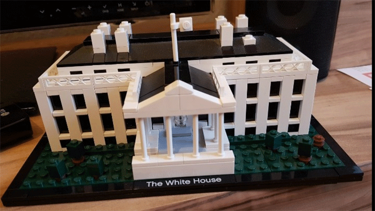 Νέα εκδοχή του Λευκού Οίκου από τουβλάκια