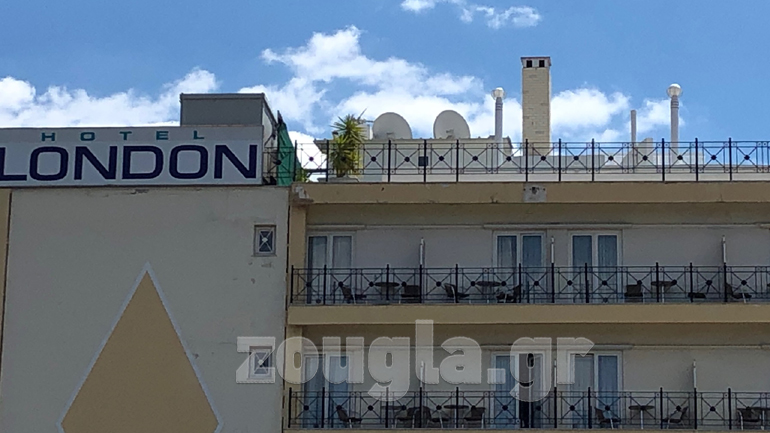 Κρούσμα κορωνοϊού στο ξενοδοχείο «London» της Γλυφάδας, όπου φιλοξενούνται αλλοδαποί