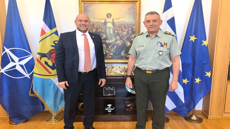 Συνάντηση του Αρχηγού ΓΕΕΘΑ με τον πρόεδρο του ΕΚΑΒ