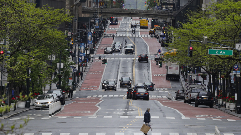 Δημοσκόπηση: Οι Αμερικανοί ανησυχούν ότι η χαλάρωση των μέτρων θα στοιχίσει ανθρώπινες ζωές