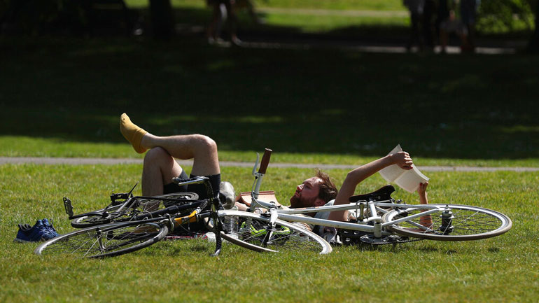 Βρετανία: Η κυβέρνηση προτρέπει τους πολίτες να πάρουν τα ποδήλατά τους όταν αρθεί η καραντίνα