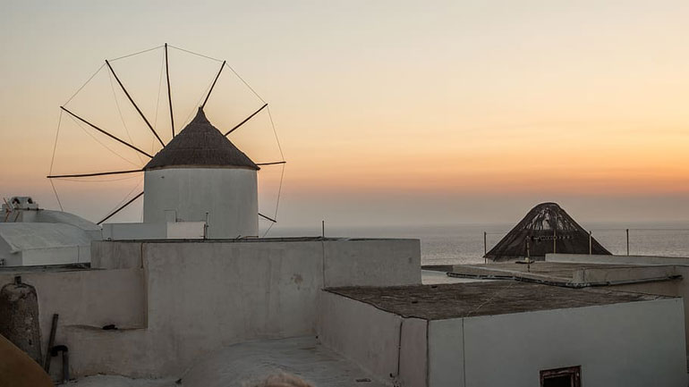 Berliner Zeitung: «Ξαφνικά φαίνονται πιθανές οι διακοπές στη Μαγιόρκα και την Ελλάδα»