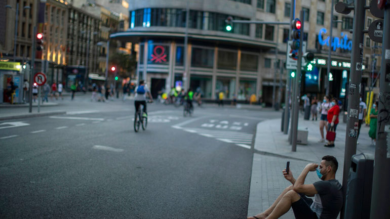 Η Ισπανία κατέγραψε τον χαμηλότερο ημερήσιο αριθμό θανάτων από τα μέσα Μαρτίου