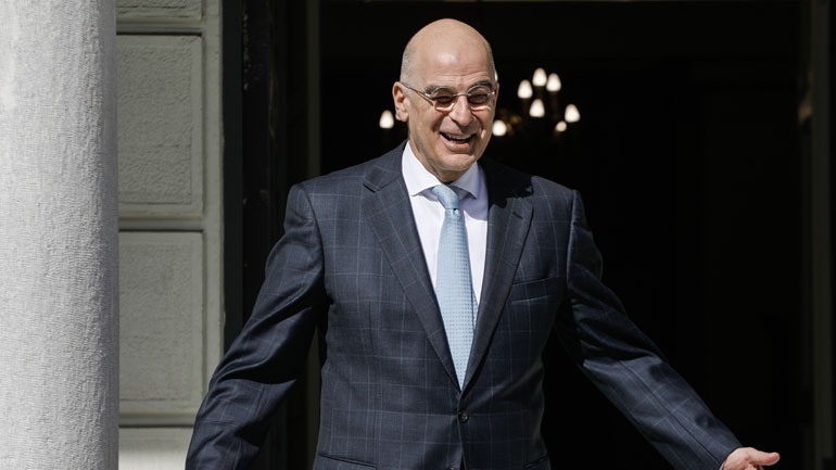 Δένδιας: Χρέος μας να θυμόμαστε τις μητέρες μας κάθε μέρα