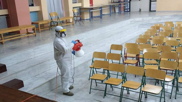 Θερμομέτρηση σε μαθητές και καθηγητές στα σχολεία της Γλυφάδας