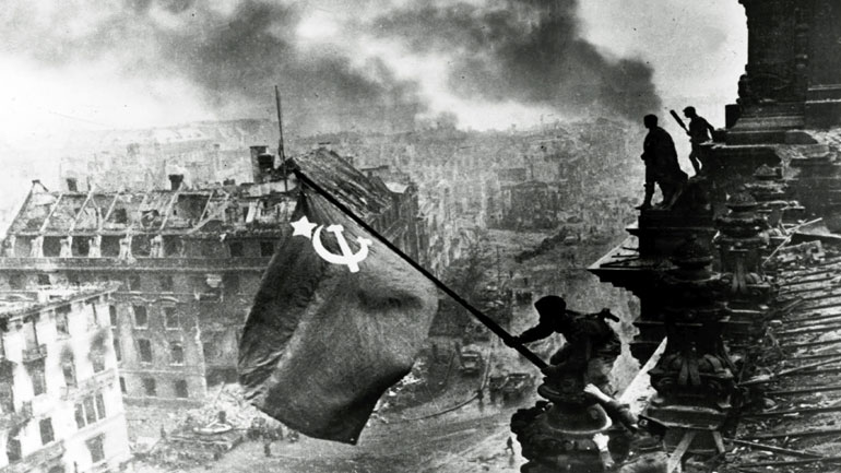 Η Μόσχα κατηγορεί τις ΗΠΑ ότι “διαστρεβλώνουν” τον ρόλο της ΕΣΣΔ στη νίκη επί της ναζιστικής Γερμανίας