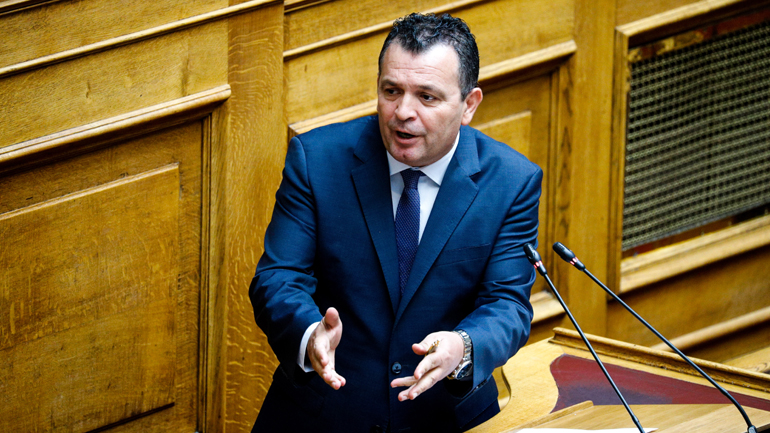 Τέσσερα βιβλιάρια και Λαμία – Βόλο με κάρο…