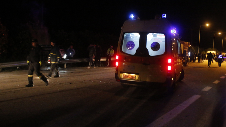 Αχαΐα: Ένας νεκρός και δύο τραυματίες σε τροχαίο κοντά στα Τριπόταμα