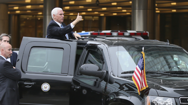 ΗΠΑ: Ο Λευκός Οίκος διαψεύδει ότι ο αντιπρόεδρος Μάικ Πενς τέθηκε σε καραντίνα