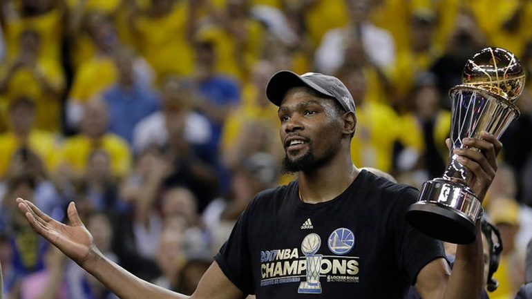 Κούκοτς: «Ο Κέβιν Ντουράντ είναι ο κορυφαίος παίκτης στο ΝΒΑ»