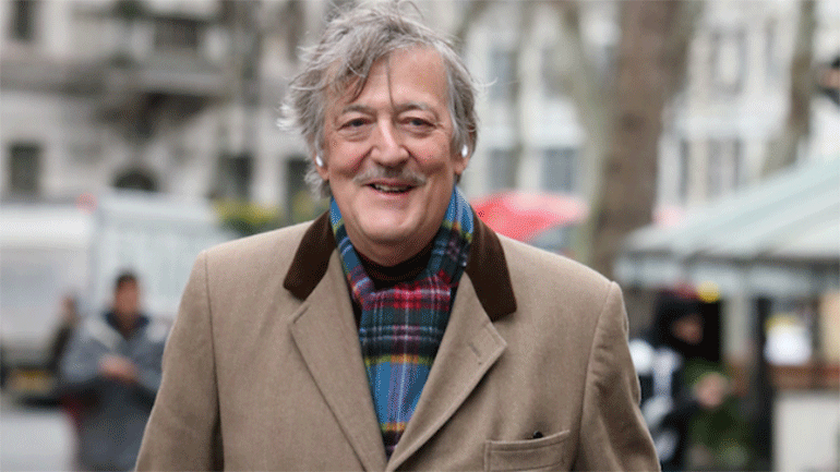 O Στίβεν Φράι δανείζει τη φωνή του σε ψηφιακό παιχνίδι για την ψυχική υγεία των παιδιών