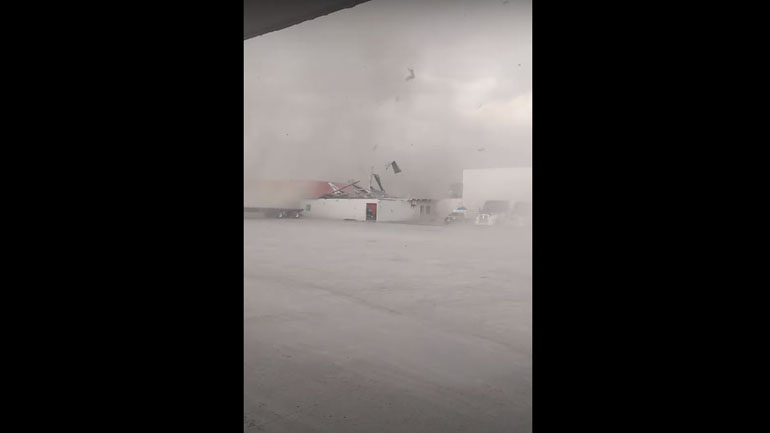 Ανεμοστρόβιλος σε απόσταση αναπνοής