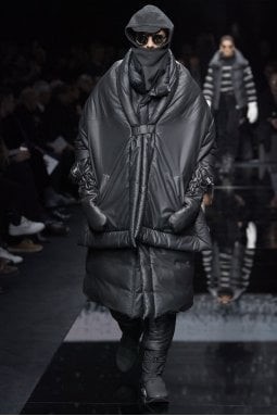 Η κολεξιόν του Αρμάνι