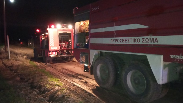 Θεσσαλονίκη: Σε εξέλιξη πυρκαγιά σε έκταση με ξερά χόρτα