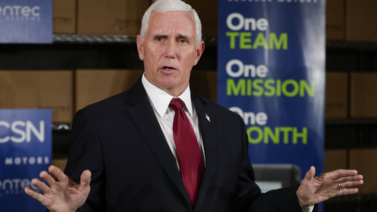 Ο Μάικ Πενς θα κρατήσει απόσταση για λίγες μέρες από τον Τραμπ