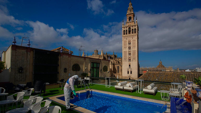 Ισπανία: Σε καραντίνα 15 ημερών όσοι έρχονται από το εξωτερικό