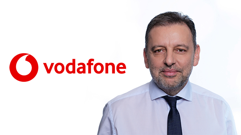 Vodafone: Yποθαλάσσια καλώδια οπτικών ινών σε Αιγαίο και Ιόνιο