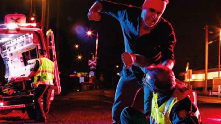 Περιστατικό ξυλοδαρμού διασώστριας του ΕΚΑΒ σε καταυλισμό Ρομά στα Μέγαρα