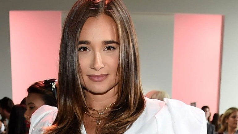 Ντάνιελ Μπερνστάιν: Η fashion blogger με τους 2,3 εκατ. ακόλουθους στο Instagram κυκλοφόρησε το πρώτο της βιβλίο