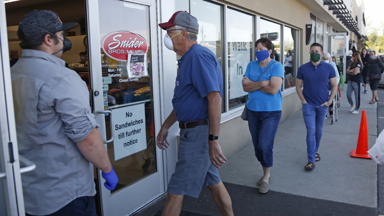 ΗΠΑ: Αλματώδης αύξηση του ημερήσιου απολογισμού θανάτων εξαιτίας της COVID-19