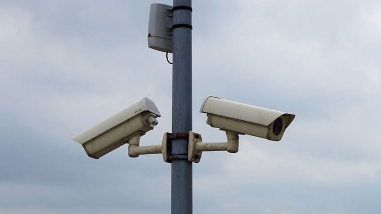 Οι άστοχες ευαισθησίες της αξιωματικής αντιπολίτευσης και η κοντή μνήμη του ΣΥΡΙΖΑ με τις κάμερες ασφαλείας