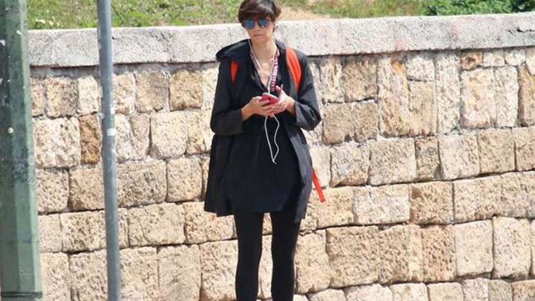 Άννα Μαρία Παπαχαραλάμπους: Με νέο hair look στο κέντρο της Αθήνας!