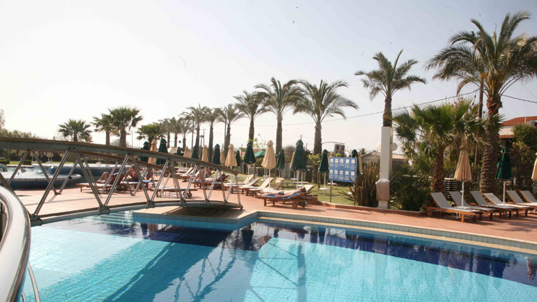 Έτσι θα λειτουργήσουν φέτος τα ξενοδοχεία – Ραντεβού για γεύμα και μπάνιο στην πισίνα