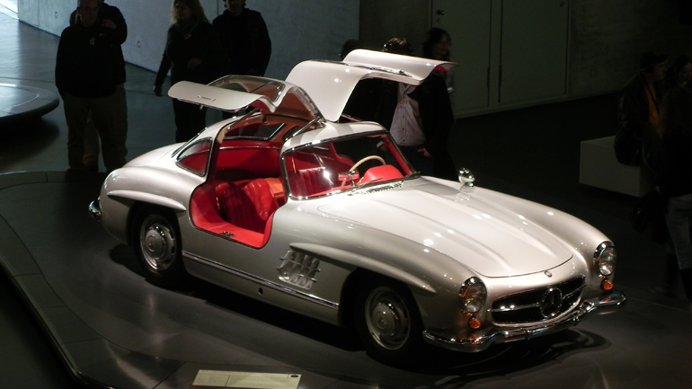 Άνοιξε και πάλι το μουσείο της Mercedes Άνοιξε και πάλι το μουσείο της Mercedes