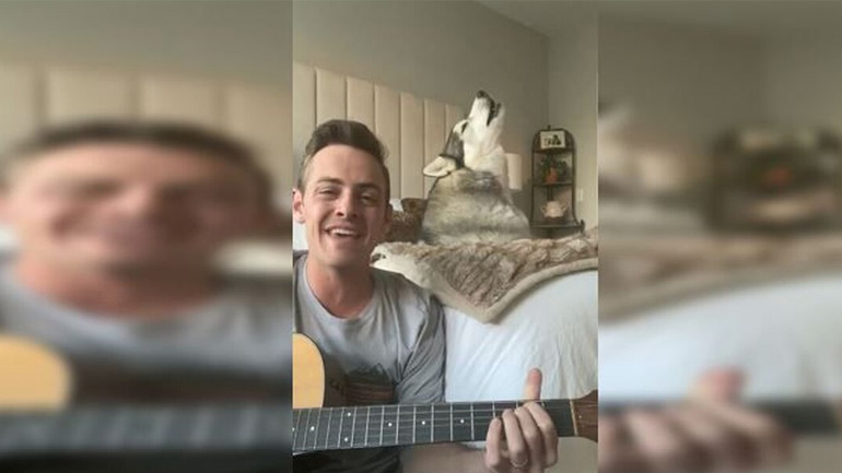 Husky τραγουδάει με τον ιδιοκτήτη του το “Lean on Me”