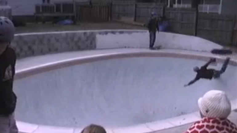 Ένα περιπλανώμενο πατίνι Ένα περιπλανώμενο πατίνι