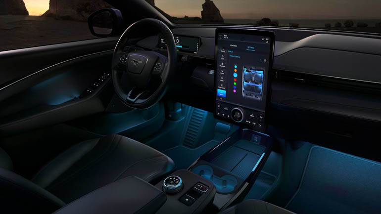 Ποιο SUV κάνει ενημερώσεις όπως τα smartphone;