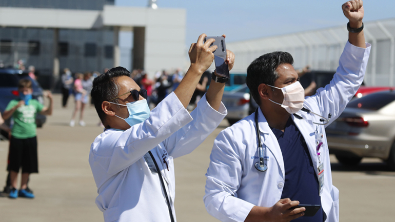 ΗΠΑ: Εν μέσω πανδημίας 1,5 εκατομμύριο εργαζόμενοι στον ιατρικό τομέα έμειναν χωρίς δουλειά