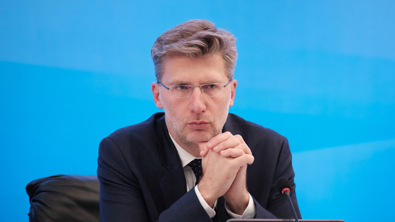 Την αποπομπή Σκέρτσου ζητάει ο ΣΥΡΙΖΑ – «Ήταν προσωπική άποψη» λέει ο ίδιος