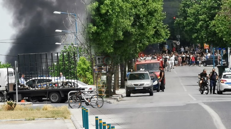 Φωτιές και επεισόδια στον καταυλισμό των Ρομά στη Λάρισα