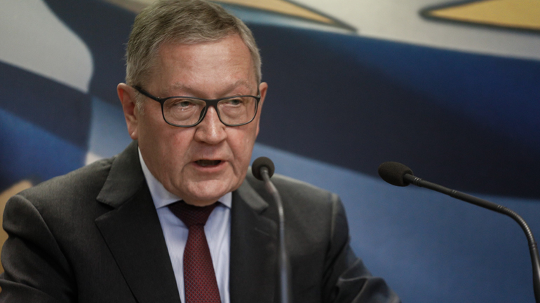 Ρέγκλινγκ: Η Ελλάδα μπορεί να εξοικονομήσει 800 εκατ. ευρώ αν χρησιμοποιήσει την πιστωτική γραμμή