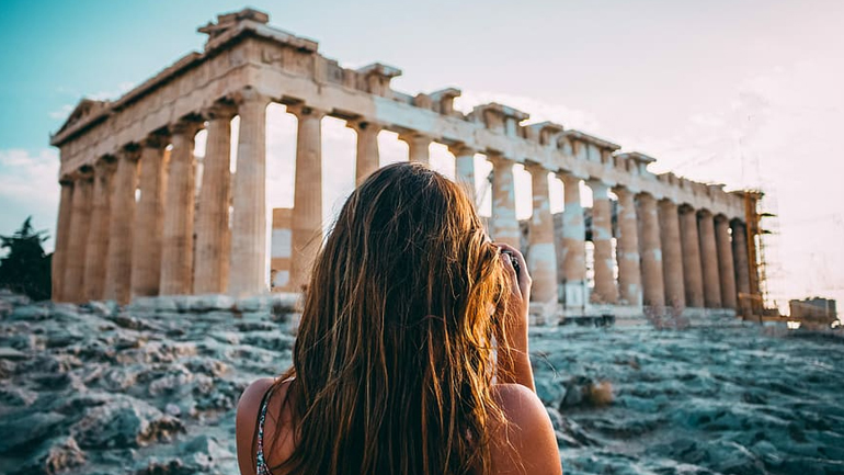 Γερμανικά ΜΜΕ: Η Ελλάδα μεταξύ των πιθανών τουριστικών προορισμών το φετινό καλοκαίρι