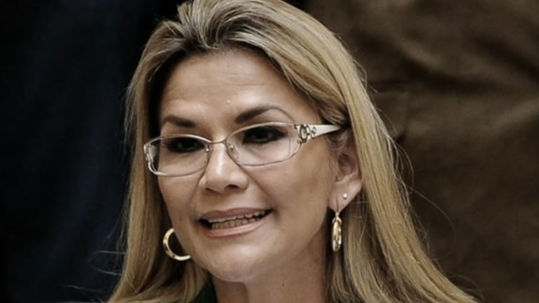 Βολιβία-Covid-19: Η μεταβατική κυβέρνηση ανακαλεί τα διατάγματα για την πάταξη της «παραπληροφόρησης»