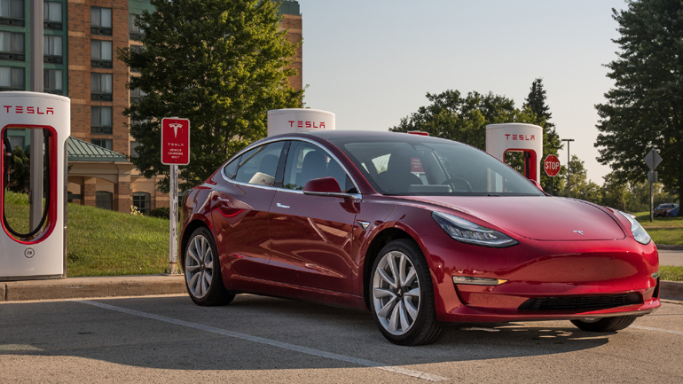 H Tesla ετοιμάζει μπαταρίες που αντέχουν 1,6 εκατ. χιλιόμετρα