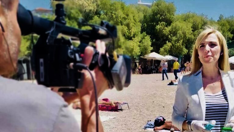 Η ΕΣΗΕΑ καταδικάζει την επίθεση κατά της δημοσιογράφου Ρένας Κουβελιώτη στην παραλία της Βάρκιζας