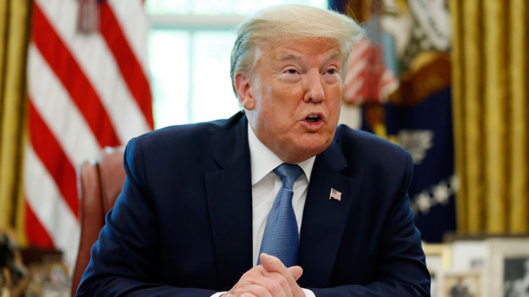 Σε εμβόλιο έως το τέλος του έτους ελπίζει ο Ντόναλντ Τραμπ