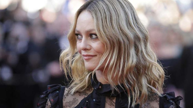 Vanessa Paradis: Δεν θα πιστεύετε ποιο είναι μυστικό ομορφιάς της!